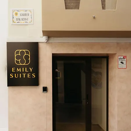 Emily 3*