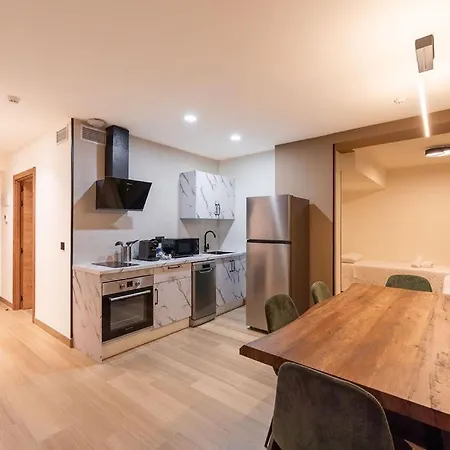 Hotel apartamentowy Emily 3*